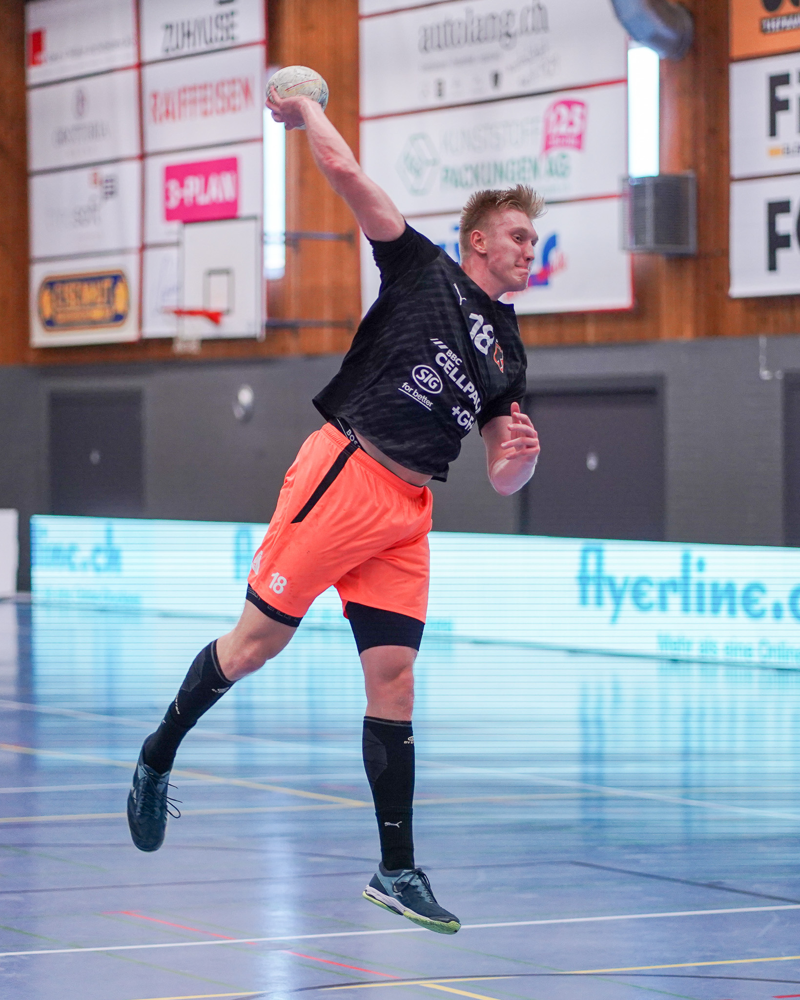 Pietrasik, HSC Kreuzlingen gegen Kadetten Schaffhausen in der Quickline Handball League